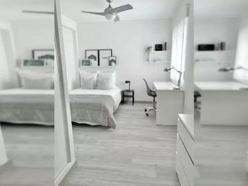 Room in a shared 6 bedroom apartment for rent in Murcia, no couples allowed