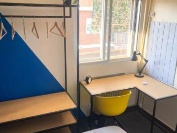 Room in a shared 6 bedroom apartment for rent in Pueblo Nuevo, professionals and students only, no couples