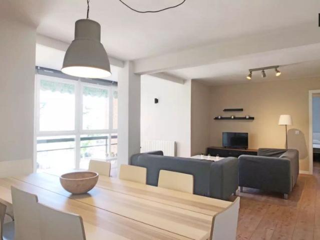 Room in a shared 7 bedroom apartment for rent in Aluche