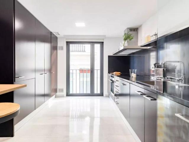 Room in a shared 7 bedroom apartment for rent in La Xerea, Valencia, professionals and students only