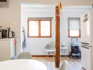 Room in a shared 8 bedroom apartment for rent in Alcalá de Henares, ideal for students