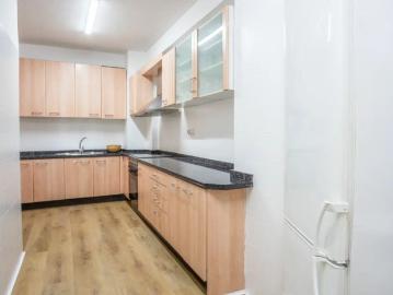 Room in a shared 8 bedroom apartment for rent in Alicante