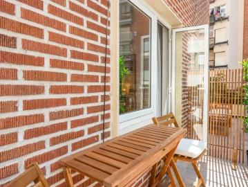 Room in a shared 8 bedroom apartment for rent in Alicante