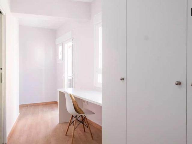 Room in a shared 8 bedroom apartment for rent in Getafe, only students