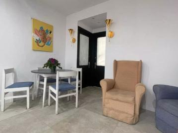 Room in a shared 8 bedroom apartment for rent in Prado Parque de Maria Luisa