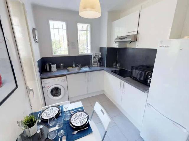 Room in Rue Bartholdi, Montpellier for 86 m² with 5 bedrooms C