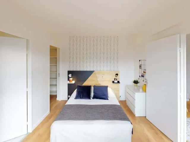 Room in Rue de Vanves, Boulogne Billancourt for 94 m² with 4 bed