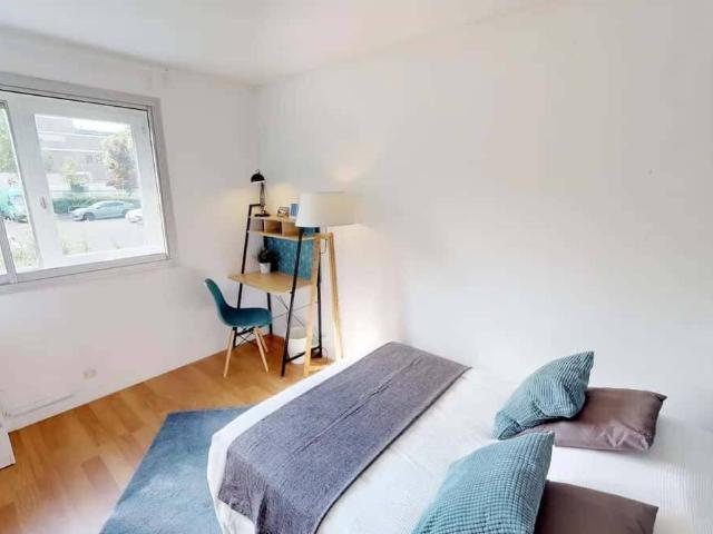 Room in Rue des Cailloux, Clichy for 101 m² with 4 bedrooms Co