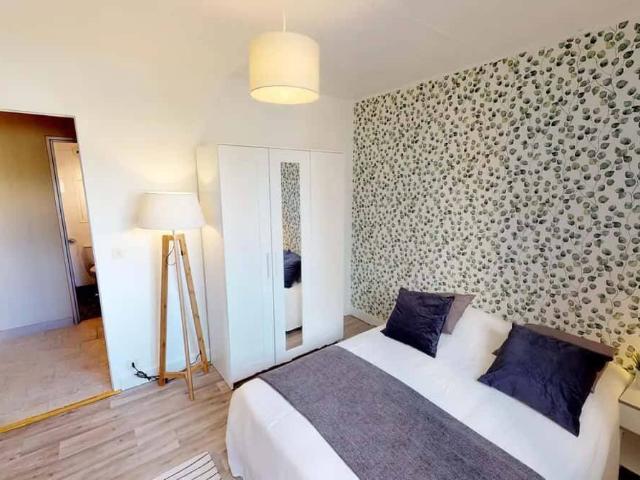 Room in Rue des Cailloux, Clichy for 101 m² with 4 bedrooms Co