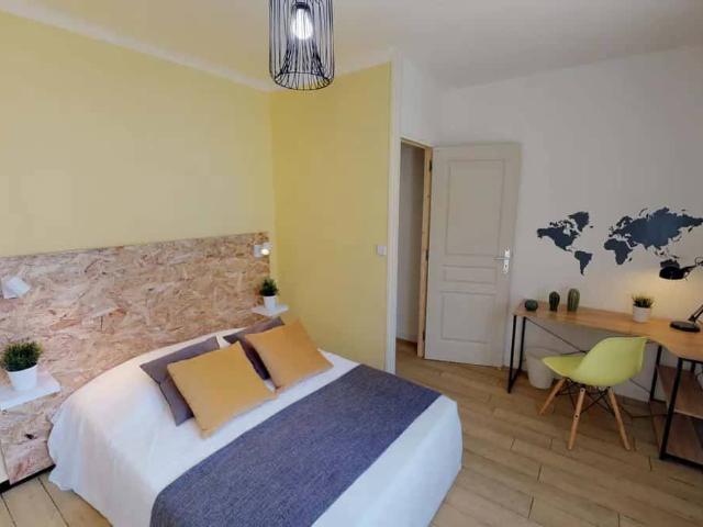 Room in Rue du Faubourg Saint Jaumes, Montpellier for 67 m² with