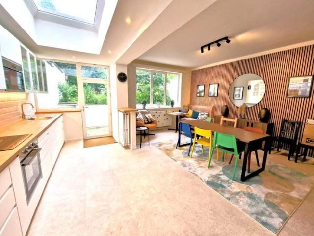 Room in superb 6 bed house, garden, terrace in Woluwe