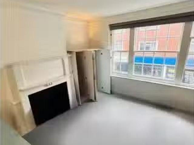 Room in shared 5 bedroom flat for rent in London