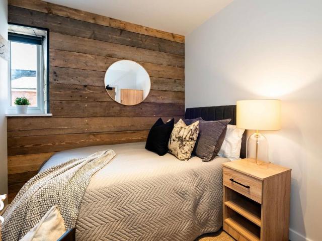 Room in Shared Apartment Aubrey. 1 bed in a flat share to rent £635 pcm £147 pw