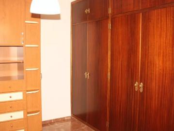 Room in shared apartment in Córdoba