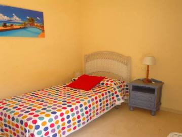 Room in shared apartment in Cordoba