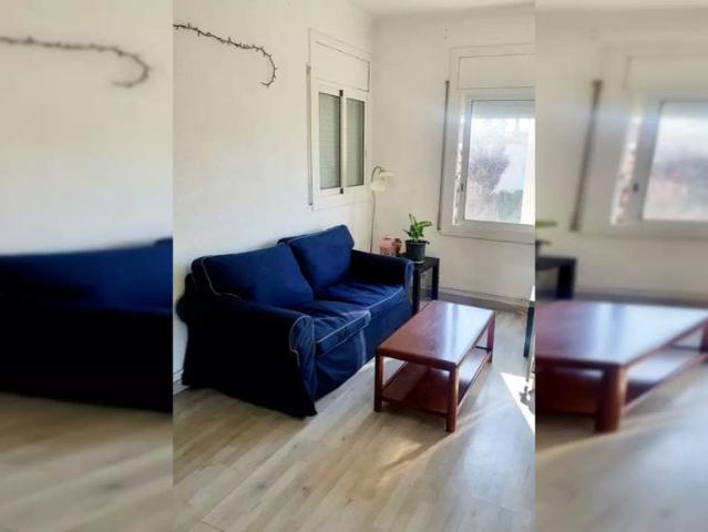 Room in shared apartment in Catalunya