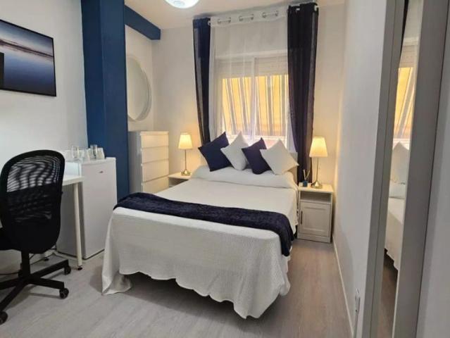 Room in shared apartment in Alcalá de Henares