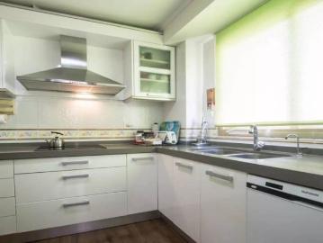 Room in shared apartment in Alicante