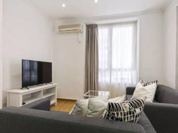 Room in shared apartment in Alicante Only girls