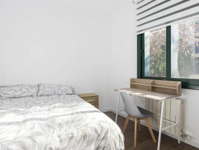 Room in shared apartment in Barcelona