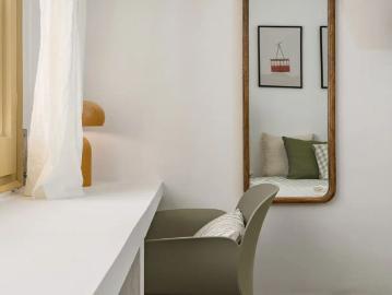 Room in shared apartment in Barcelona