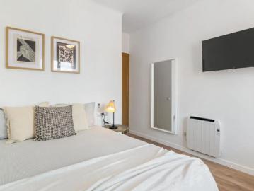 Room in shared apartment in Barcelona