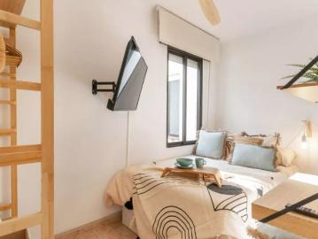 Room in shared apartment in Barcelona