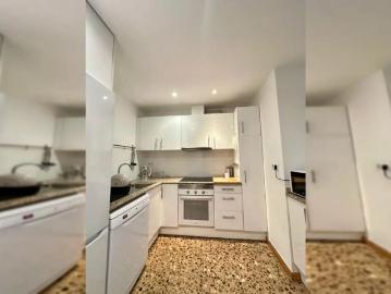 Room in shared apartment in Barcelona