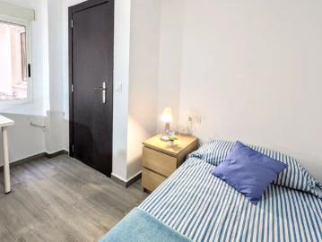Room in shared apartment in Burjassot