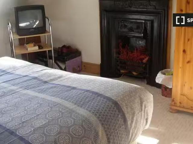 Room in shared apartment in Glasgow