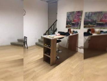 Room in shared apartment in Esplugues de Llobregat
