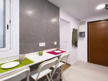 Room in shared apartment in L'Hospitalet de Llobregat