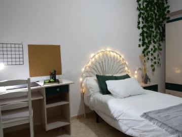 Room in shared apartment in Salamanca