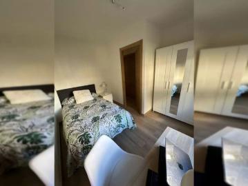 Room in shared apartment in Sevilla
