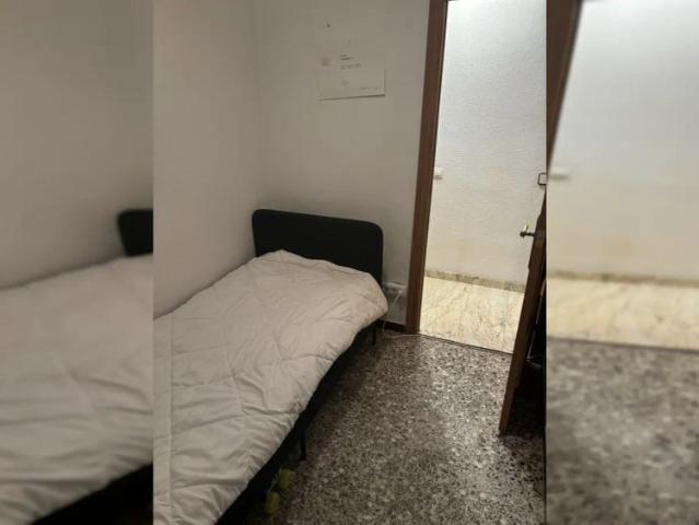 Room in shared apartment in Rubí