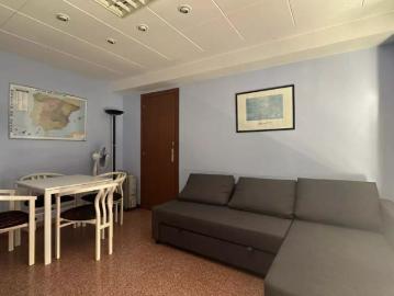 Room in shared apartment in València