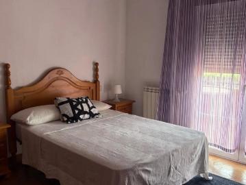 Room in shared apartment in Villaviciosa de Odón