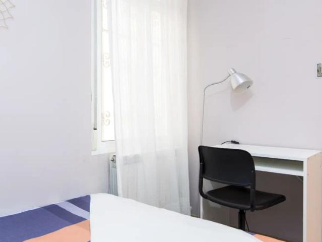 Room in shared apartment in Zaragoza