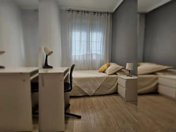 Room in shared apartment in Zaragoza