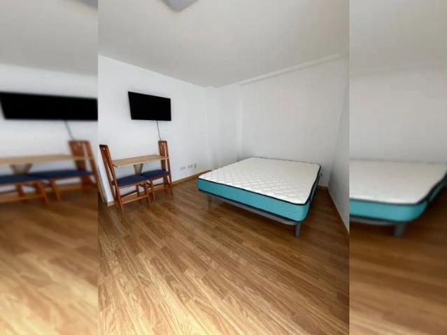 Room in shared apartment in Zaragoza