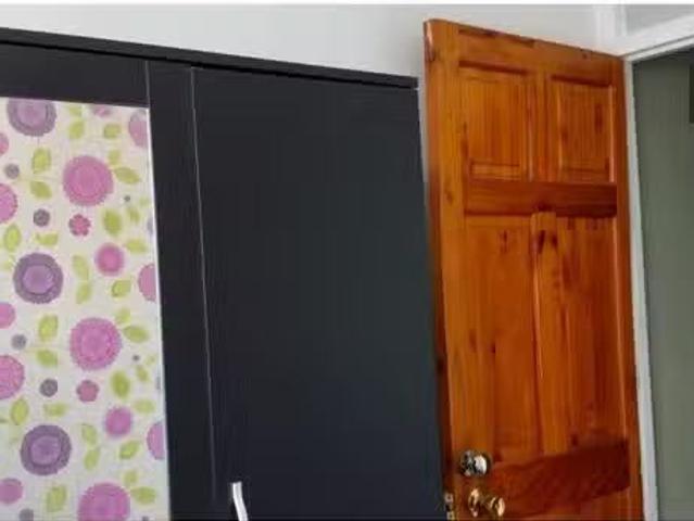 Room in shared flat for rent in Boleyn, London