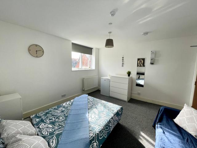 Studio in Willenhall WV13 1SQ