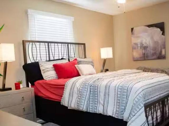 Room in 2 Bed 2.5 Bath F LUX