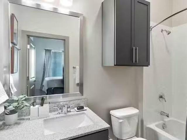 Room in 2 Bed 2 Bath