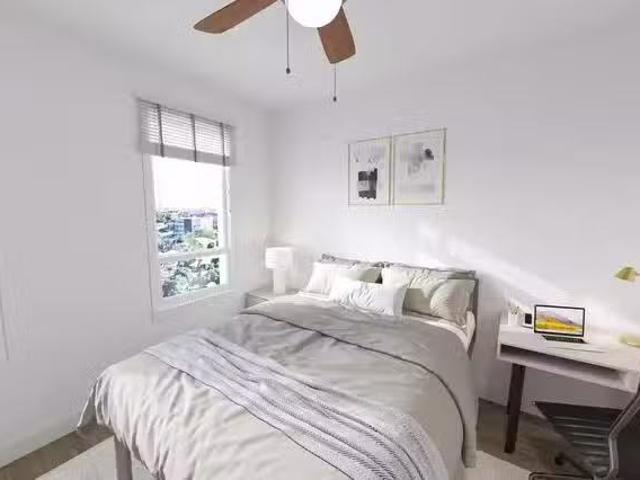 Room in 2 Bedroom 2 Bathroom B4