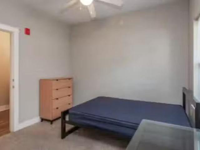 Room in 2 Bedroom 2 Bathroom