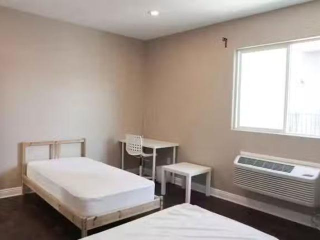 Room in 3 Bedroom 3 Bathroom