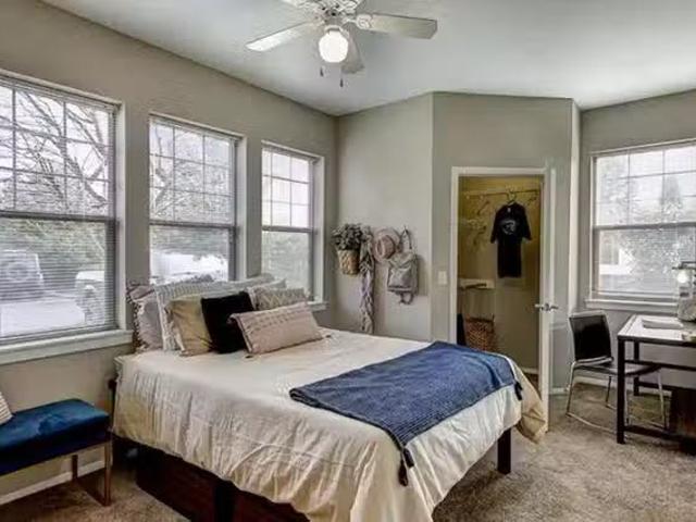 Room in 4 Bed 4.5 Bath Townhome