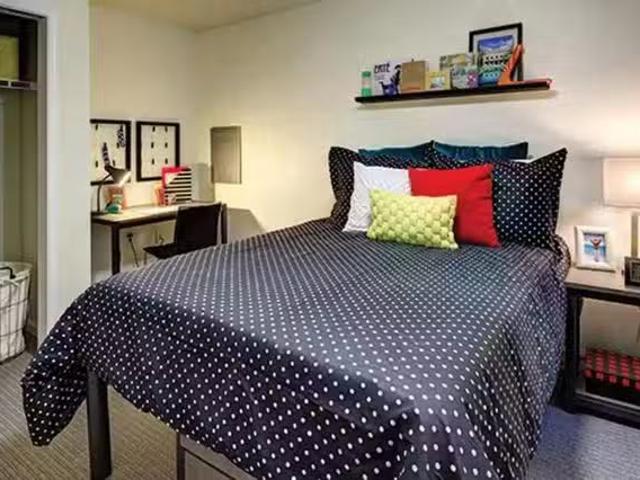 Room in 4 Bed 4 Bath A