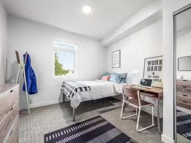 Room in 4 Bedroom 4 Bathroom 4x4